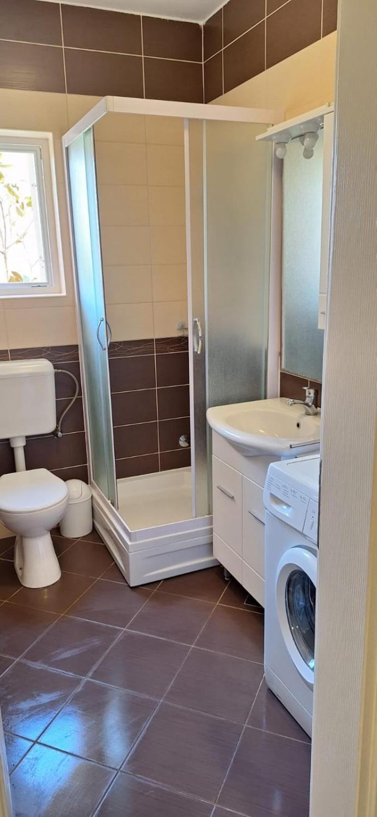Apartman Valkira Novalja - Moderan Smjestaj S Pogledom Blizu Zrca Esterno foto